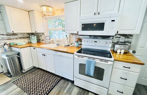 Rehoboth by the Sea Cottage | JUST STEPS TO THE BEACH AND DOG FRIENDLY!
