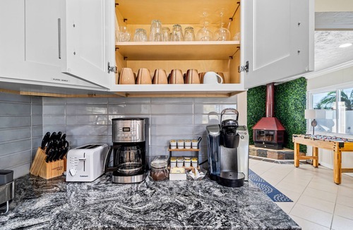 South Bradenton House | [Kids Favourite] Family Fun Oasis | Theatre, Heated Pool, Hot Tub & Arcades