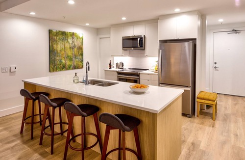 Sidney Condo | King's Balcony, Downtown Sidney, New spacious 2 bedroom condo, 90 day minimum.