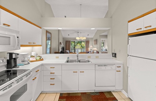 Arcadian Shores Villa | Kingston SJP 13D 2nd floor Villa w/pool/beach
