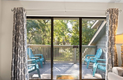Arcadian Shores Villa | Kingston WHP 2D 2nd level Villa w/pool/beach