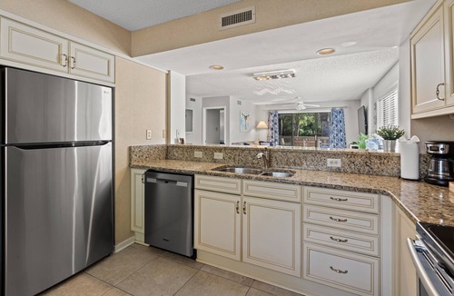 Arcadian Shores Villa | Kingston WHP 3C Ground level Villa w/pool/beach