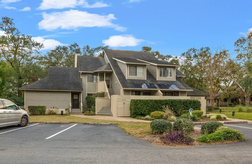 Arcadian Shores Villa | Kingston WHP 3C Ground level Villa w/pool/beach