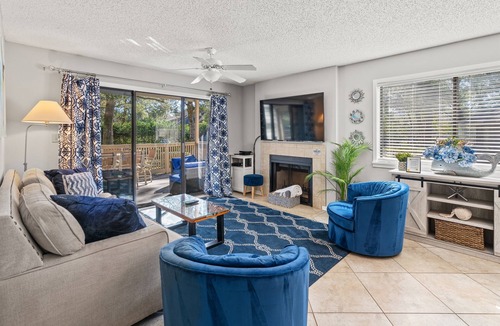 Arcadian Shores Villa | Kingston WHP 3C Ground level Villa w/pool/beach