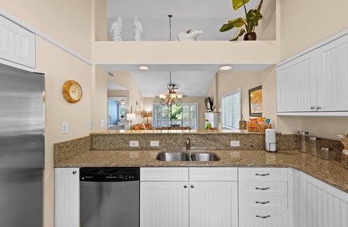 Arcadian Shores Villa | Kingston WHP 9i 2nd level Villa w/pool/beach