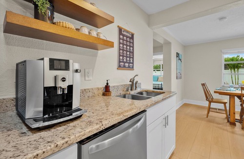 Glen Oaks House | Kokomo Keys | Heated Pool + Outdoor fun park