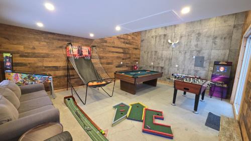 Pointe-au-Pic House | L'Ancestrale spa, vue, salle d'arcades