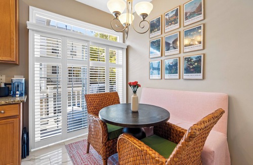 Bellevue House | L'Écrin in SW DC: Gym, Garage, & Great for Groups
