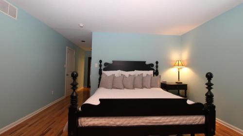 Cape May House | La Dolce Villa - 5 Bedroom Home With Heated Pool!