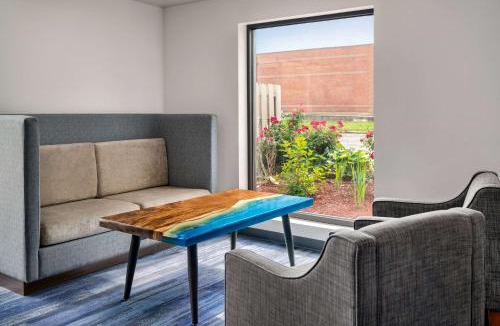 Reynoldsburg Hotel | La Quinta Inn by Wyndham Columbus I-70E Reynoldsburg