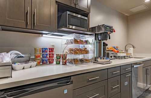 Northwest Bellevue Hotel | La Residence Suite Hotel