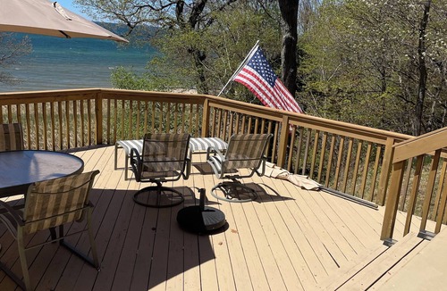 Montague Cottage | Lake Michigan Cottage north of Montague with Private Beachfront