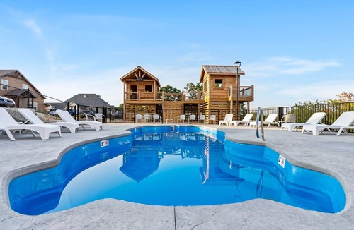 Kimberling City Cabin | Lake View Retreat with Indoor Pool, Theatre, Game Room & Free Daily Tickets
