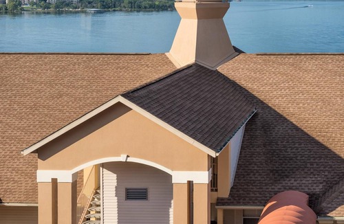 Hollister Villa | Lake Views - Newly Renovated - Spacious -Private Balcony -Indoor & Outdoor Pools