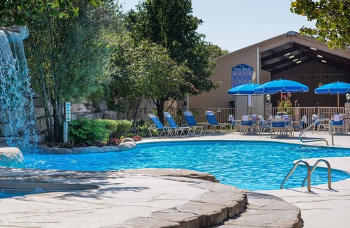 Hollister Villa | Lake Views - Newly Renovated - Spacious -Private Balcony -Indoor & Outdoor Pools