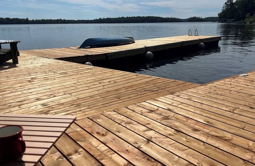 Georgian Bay Cottage | LAKEFRONT 3BDR CABIN - PRIVATE DOCKS & DECKS - MUSKOKA 30 MIN TO PORT CARLING