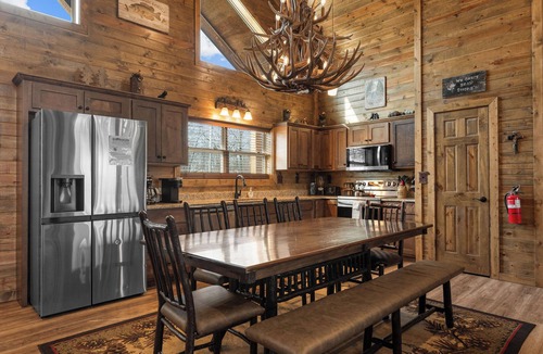 Ridgedale Cabin | Lakefront 6BR Lodge Sleeps 20 Hot Tub 4 Miles to Thunder Ridge