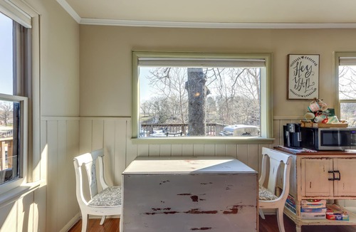 Tia Juana Cottage | Lakefront Eucha Escape w/Views & Boat Slip!