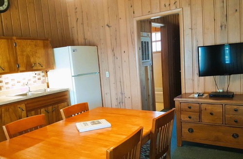 Ridgedale Cottage | Lakefront Shoreline Cabin w/On-Site Hot Tub and Dock to Enjoy!