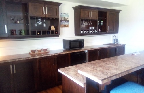Cole Harbour Apartment | Lakefront suite