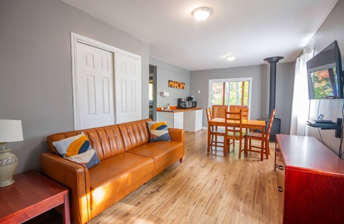 Killaloe Cottage | Lakepoint Cottage Resort