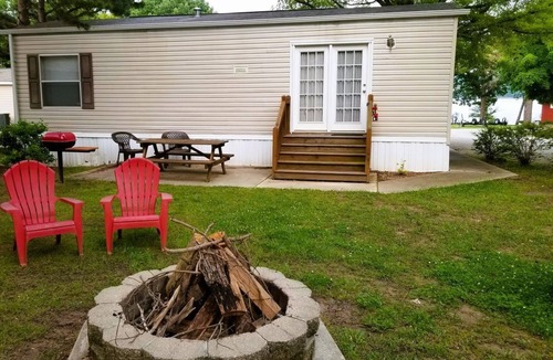 Blue Eye Cabin | Lakeview Cabin #14 - Table Rock Lake at Happy Hollow Resort
