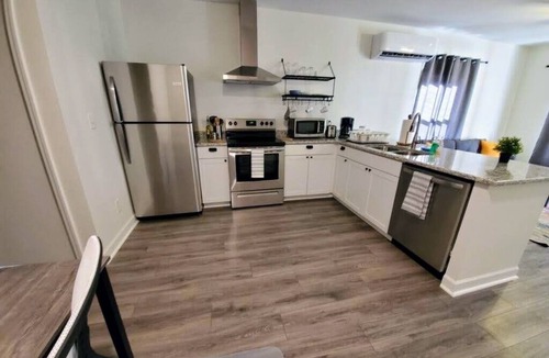 Durham Apartment | Lakewood/Lyon Park Renovated Cottage Near Duke 28B