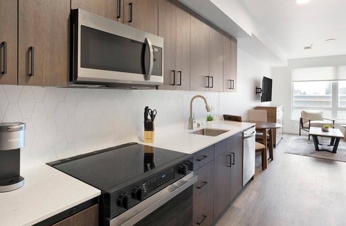 Crown Hill Apartment | Landing | Amazing 1BD, Gym