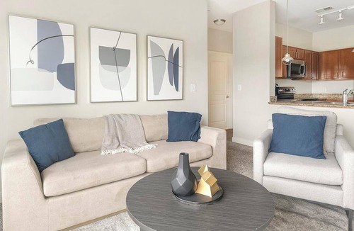 Chillum Apartment | Landing | Amazing 2BD, Gym, Clubhouse