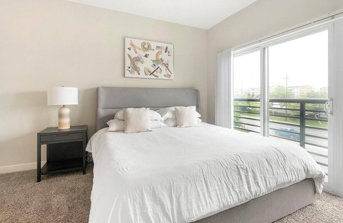 Chillum Apartment | Landing | Amazing 2BD, Gym, Clubhouse