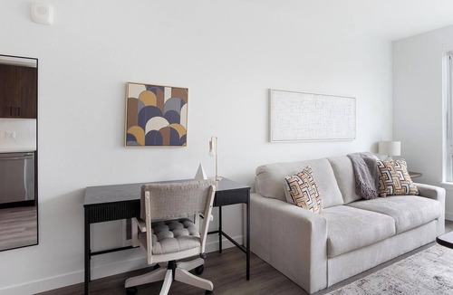 Crown Hill Apartment | Landing | Beautiful 1BD, Gym