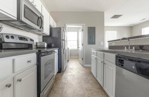 Canal Winchester Apartment | Landing | Beautiful 1BD, Pool, Clubhouse