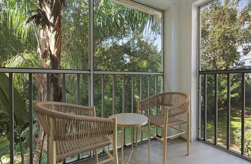Fruitville Apartment | Landing | Chic 1BD, Clubhouse, Gym