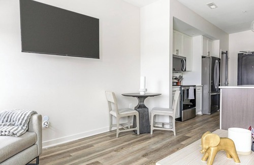 Downtown Columbus Apartment | Landing | Incredible 1BD in Discovery District