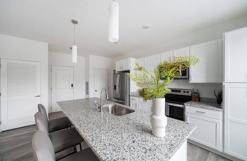 Downtown Columbus Apartment | Landing | Incredible Studio, Gym