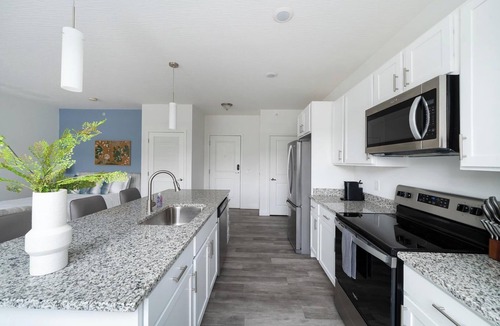 Downtown Columbus Apartment | Landing | Incredible Studio, Gym