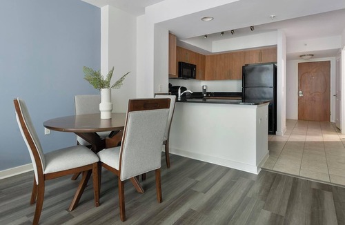 Navy Yard Apartment | Landing | Modern 2BD, Courtyard