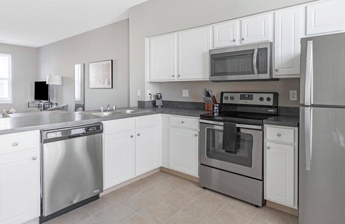 Canal Winchester Apartment | Landing | Spectacular 2BD, Gym, Pool