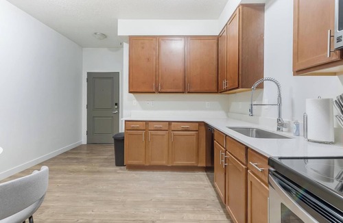 South Salt Lake Apartment | Landing | Stylish 1BD, Gym, Pool