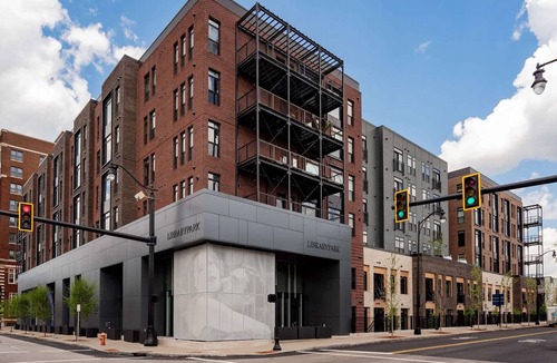 Downtown Columbus Apartment | Landing | Stylish 1BD, Gym, Clubhouse