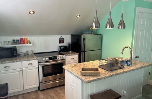 Meadows Condo | Large 1 bedroom condo in the historic area of Key West!
