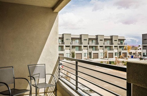 St. George Villa | Large Home Sleeps 16-Pool Perfect For Family Fun!