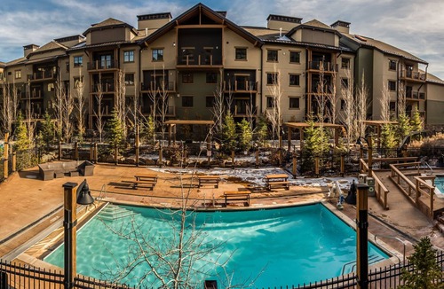 Park City Condo | Large Ski In Ski Out 3 Bedroom+Loft Sleeps 10 Pool Hot Tub Vaulted Ceilings Fireplace MC10 C