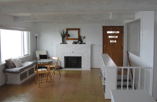 Lakeside Cottage | Large three bedroom cottage sitting on Lake Michigan bluff in the Muskegon area.