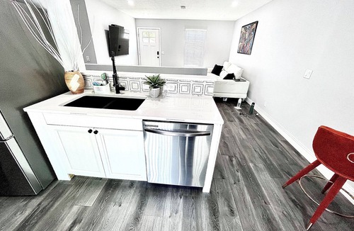 Columbus House | Launchpad: stewardess layover/stylish place to stay is perfect 4 group trips.