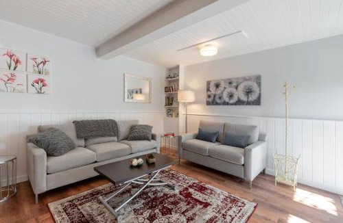 Laurelhurst Apartment | Laurelhurst - Cozy 1 Bedroom Apt Near Children’s Hospital and UW
