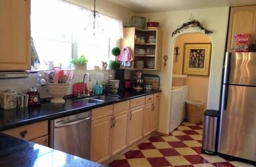 East Central Cottage | Lavender Hill Cottage