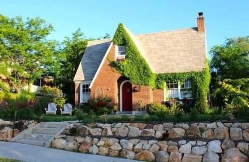 East Central Cottage | Lavender Hill Cottage