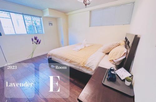 Steveston House | Lavender house with AC