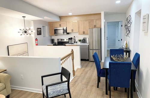 Riverside Apartment | Lavish Luxe 2BD/1BA apartment in Federal Hill